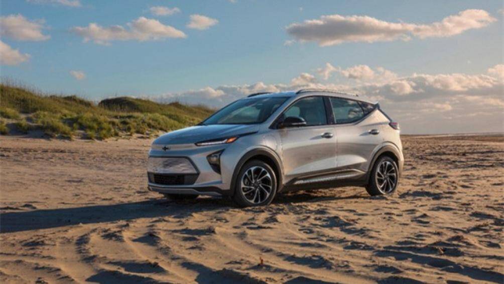 1. Chevrolet Bolt EUV: Giá khởi điểm: 28.195 USD (661 triệu đồng)