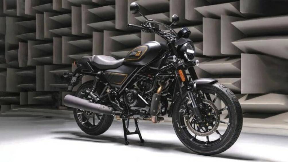 Mẫu mô tô cỡ nhỏ Harley-Davidson X440 vừa được giới thiệu tại thị trường Ấn Độ dự kiến ra mắt vào tháng 7/2023 với mức giá 25.000 INR (71 triệu đồng)
