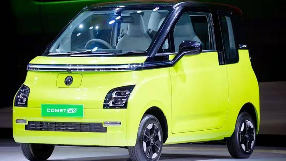 MG Comet EV 2023 chạy điện trên thực tế chính là phiên bản đổi tên của mẫu ô tô điện Wuling Air EV hiện đang được bán tại thị trường Trung Quốc và Indonesia