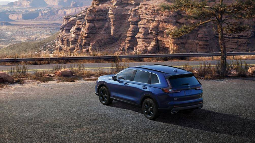 Ngoài động cơ hybrid, CR-V bán tại Bắc Mỹ còn có động cơ xăng tăng áp 1.5L mạnh 190 mã lực và 242,6 Nm