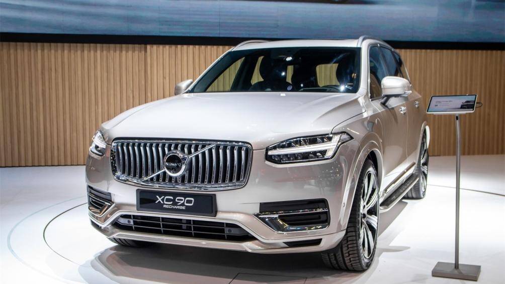 10. Volvo XC90: Giá bán niêm yết của Volvo XC90 là 56.000-79.900 USD, Đây là mẫu SUV hạng sang giữ giá tốt nhất với giá trị còn lại khoảng 66,33% sau 5 năm