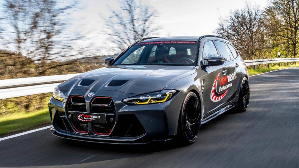 Bản tiêu chuẩn BMW M3 Touring trang bị khối động cơ 6 xy-lanh thẳng hàng dung tích 3.0L, sản sinh công suất 510 mã lực và mô-men xoắn 650 Nm