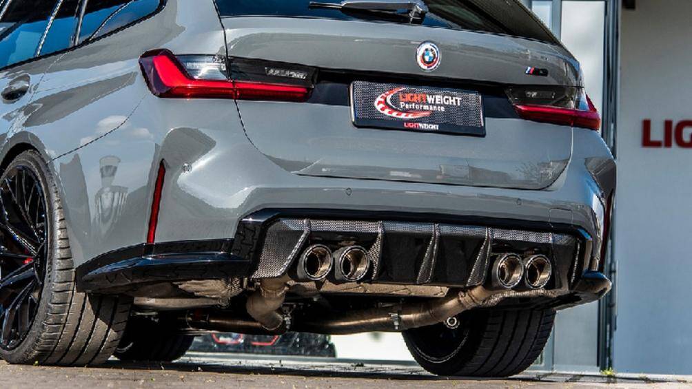 Màn hình trung tâm của xe vẫn giữ 14,9 inch cùng bảng đồng hồ kỹ thuật số 12,3 inch