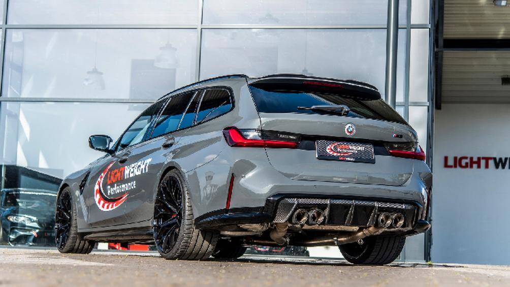 Giá xe BMW M3 Touring 2023 tại Đức từ 74.900 Euri (tương đương 1,885 tỷ đồng)