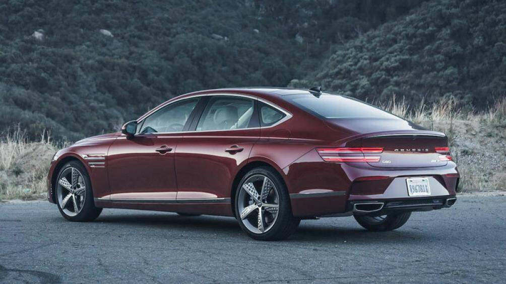 10. Genesis G80 2023 (giá khởi điểm: 49.500 USD)