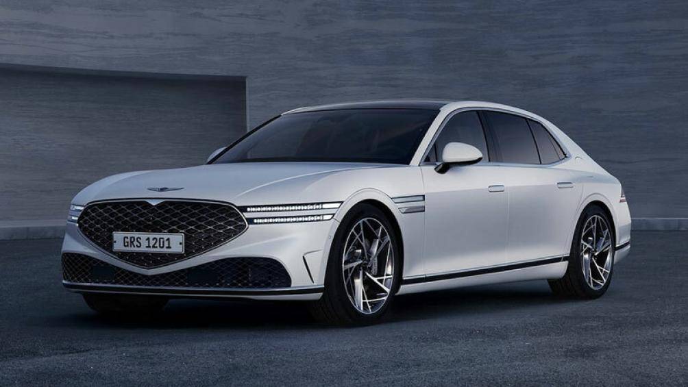 2. Genesis G90 2023 (giá khởi điểm: 88.400 USD)