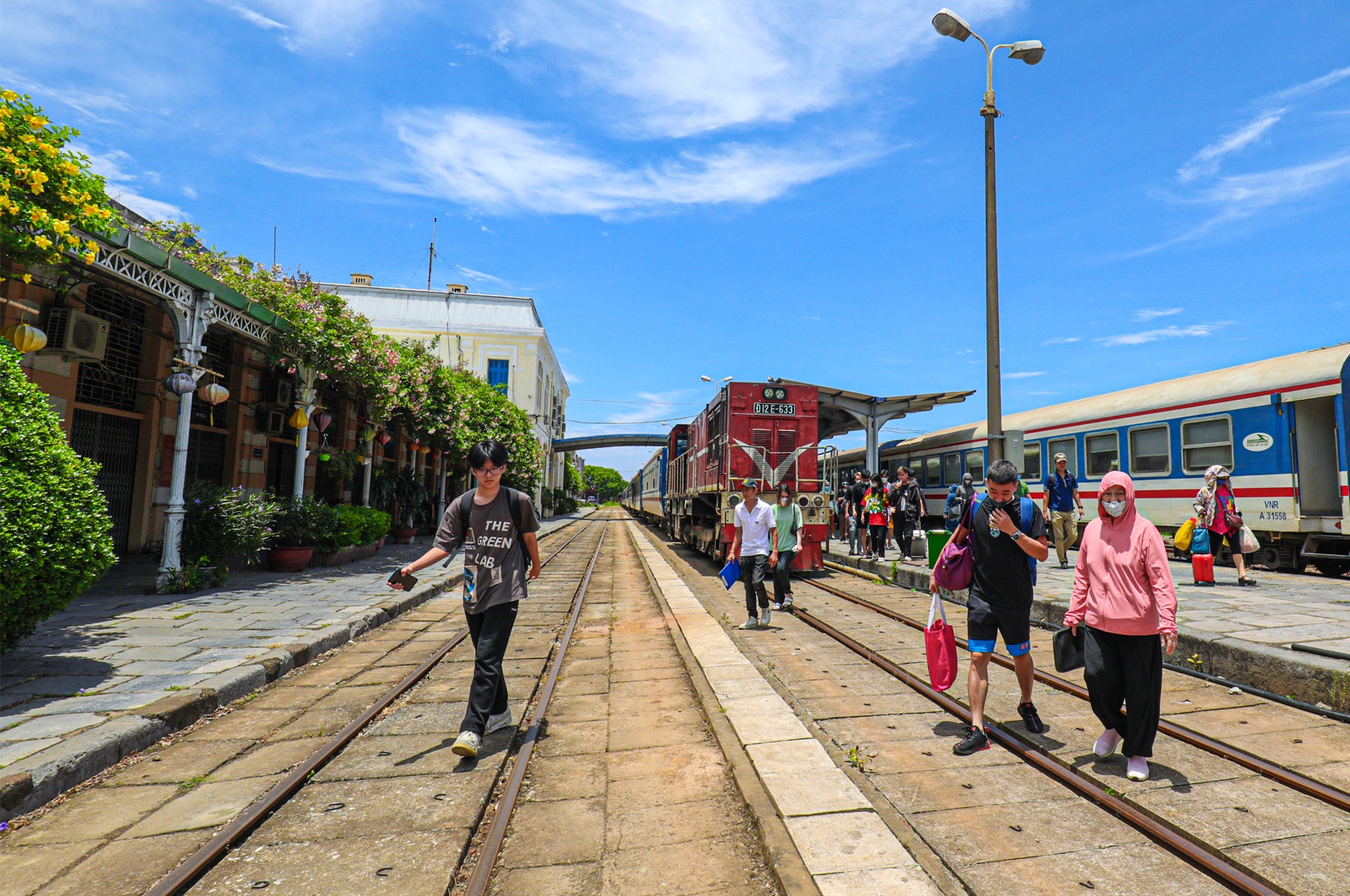 Ga Hải Phòng hàng ngày đón, tiễn 4 đôi tàu, thu hút hàng nghìn hành khách