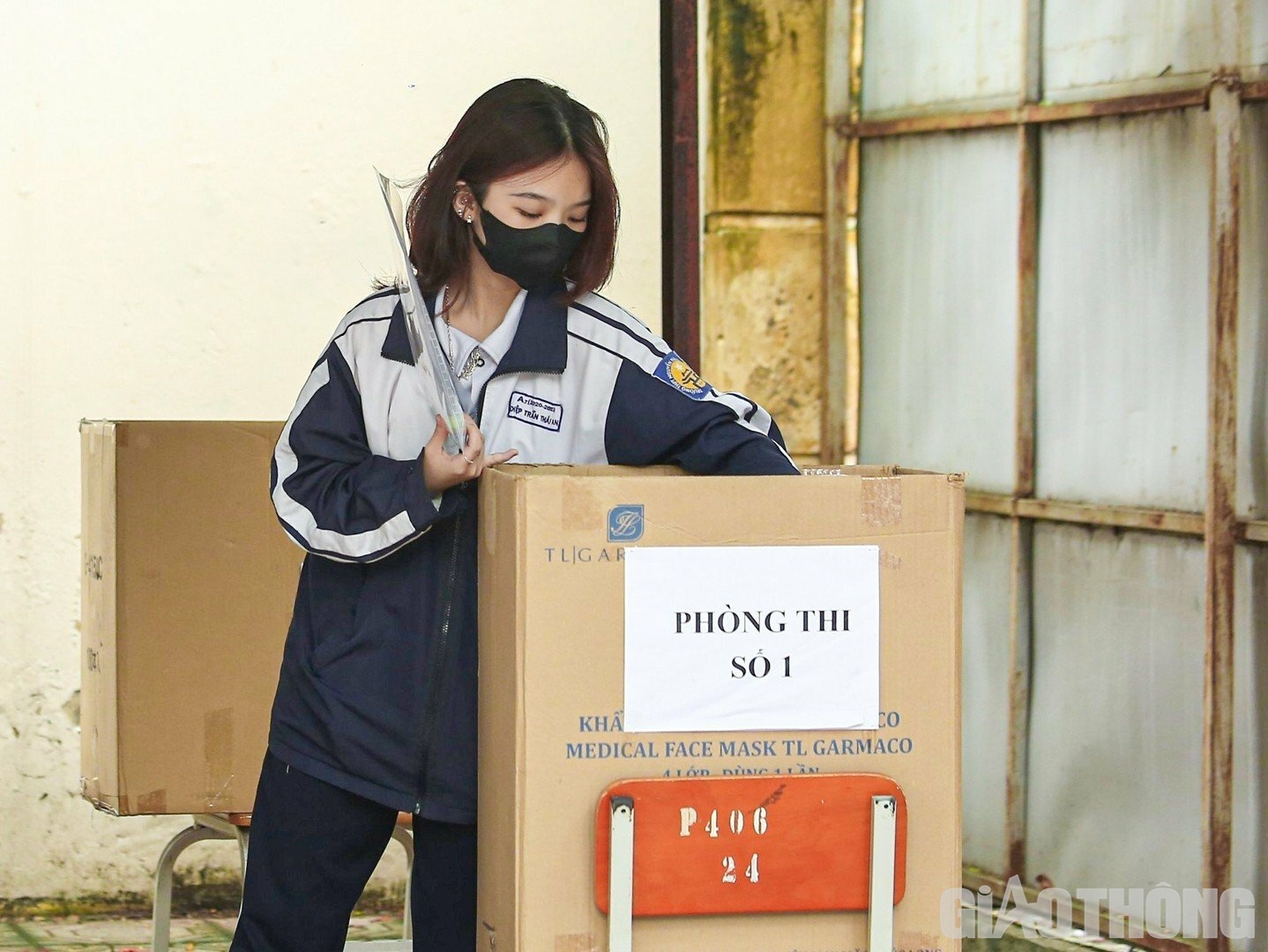 Công tác làm thủ tục dự thi Tốt nghiệp THPT năm 2023 tại đây cũng diễn ra nghiêm túc và nhanh chóng