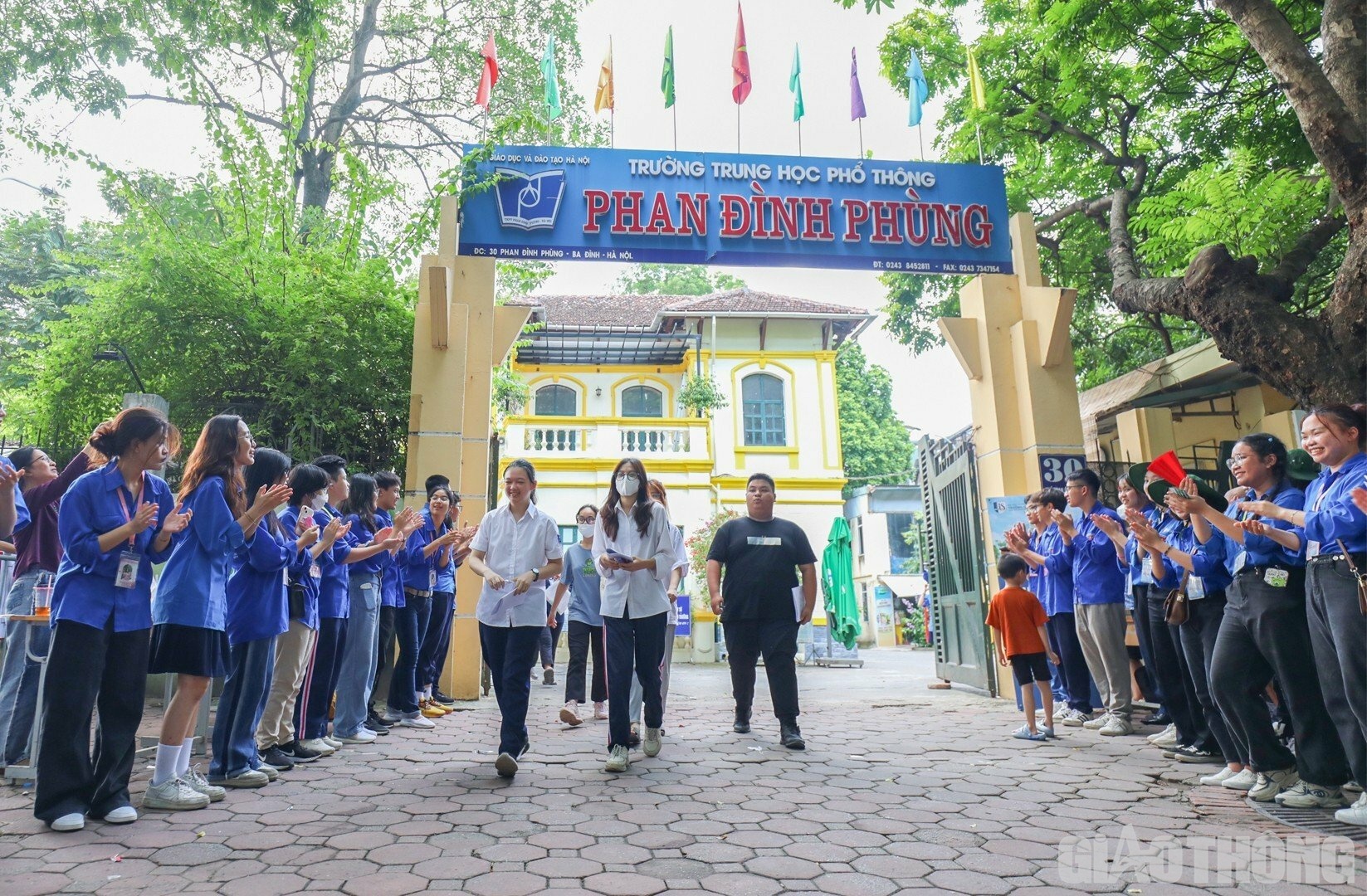 Chiều 29/6, hơn 1 triệu thí sinh trên cả nước đã hoàn thành môn thi cuối của kỳ thi Tốt nghiệp THPT năm 2023
