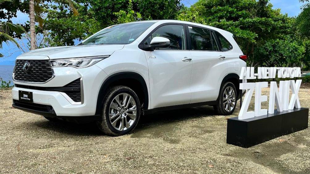 Toyota Innova 2023 được giới thiệu ở thị trường Indonesia vào tháng 11 năm ngoái dưới cái tên mới là Innova Zenix