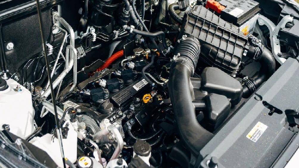 Nằm bên dưới nắp ca-pô của Toyota Zenix 2023 ở Philippines vẫn là 2 tùy chọn động cơ