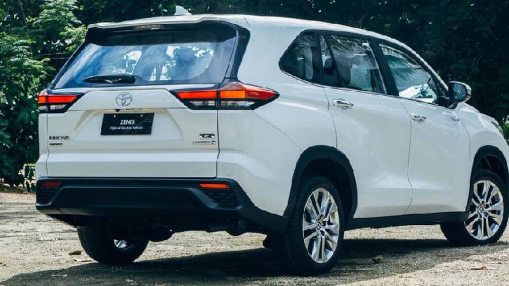 Hiện nhiều đại lý Việt Nam đã nhận đặt cọc mẫu xe này