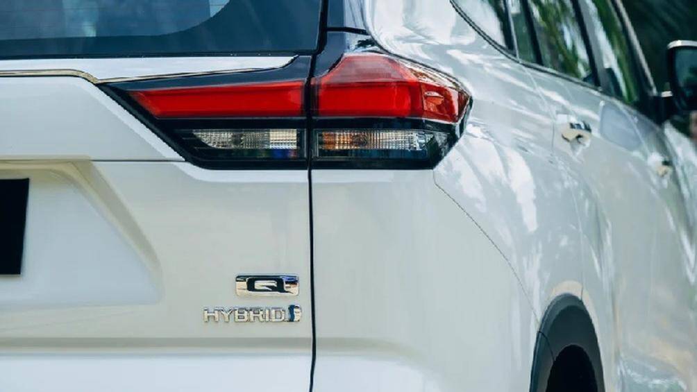 Theo một số nguồn tin, mẫu xe Toyota Zenix 2023 hay Innova thế hệ mới sẽ ra mắt Việt Nam vào nửa cuối năm nay và cũng có phiên bản hybrid