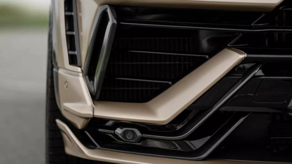 Sức mạnh của Urus S và Urus Performante được giữ nguyên, bởi hãng độ 1016 Industries chỉ can thiệp ngoại thất