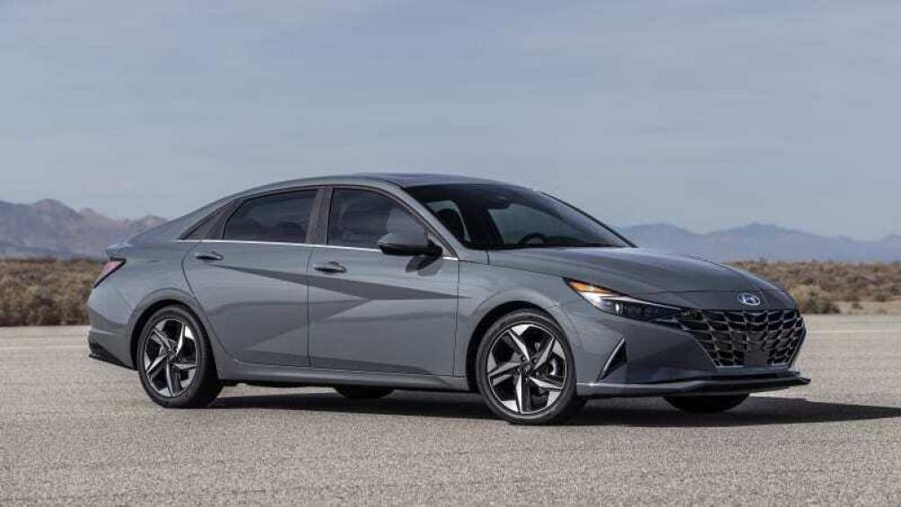 5. Hyundai Elantra Hybrid 2023
