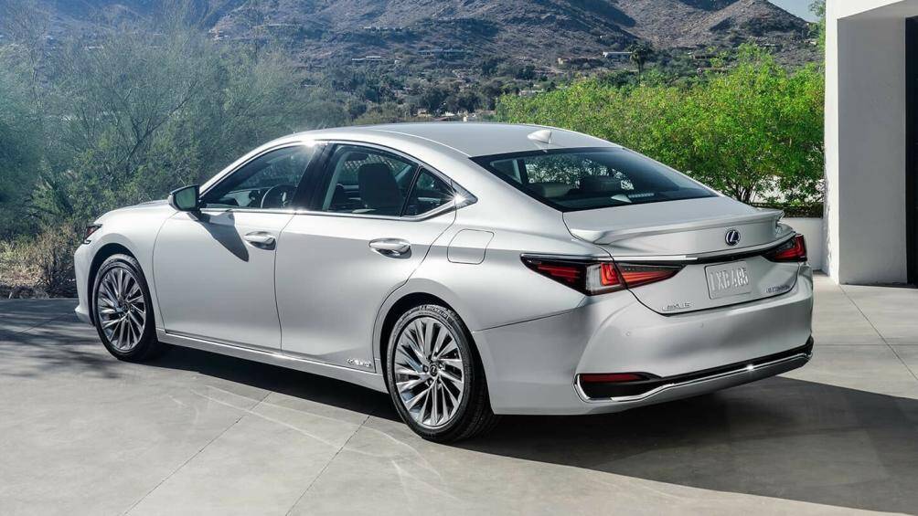 6. Lexus ES300h 2023