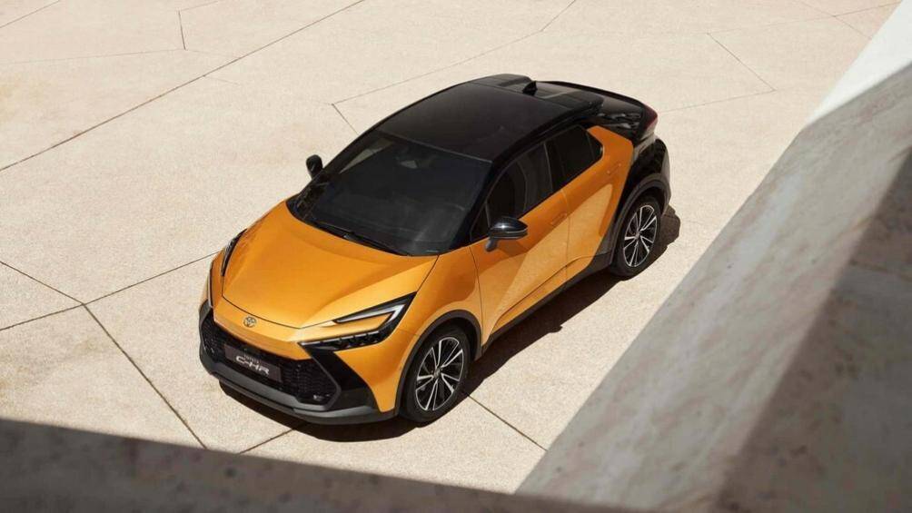 Dưới nắp ca-pô của Toyota C-HR 2024 ở thị trường châu Âu là ba loại động cơ khác nhau, bao gồm cả plug-in hybrid (PHEV) và hybrid truyền thống (HEV).
