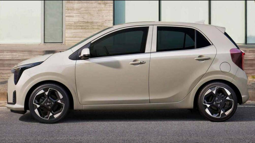 Bộ la-zăng cũng được tái thiết kế, kích cỡ từ 14-16 inch.