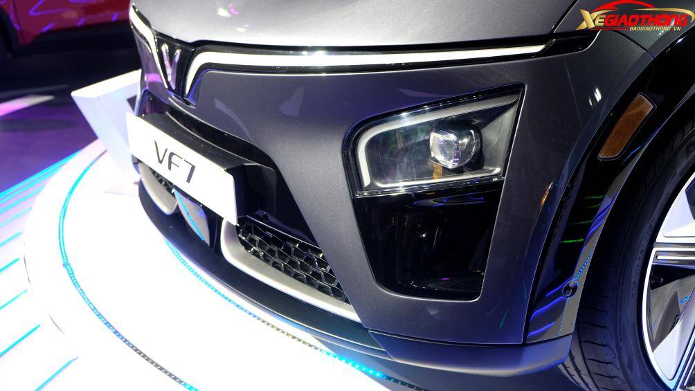 Xe sở hữu hệ dẫn động cầu trước đối với phiên bản Eco và hệ dẫn động 2 cầu toàn thời gian AWD với phiên bản Plus cho khả năng bám đường cao.