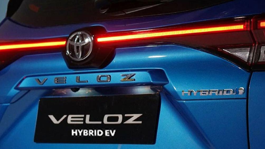 Dựa trên những thông tin sẵn có và theo giới chuyên gia, mẫu xe sẽ ra mắt lần này chính là Toyota Veloz Hybrid 2024 mới.