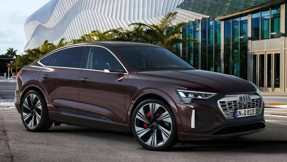 9. Audi Q8 Sportback E-Tron: 340 xe.