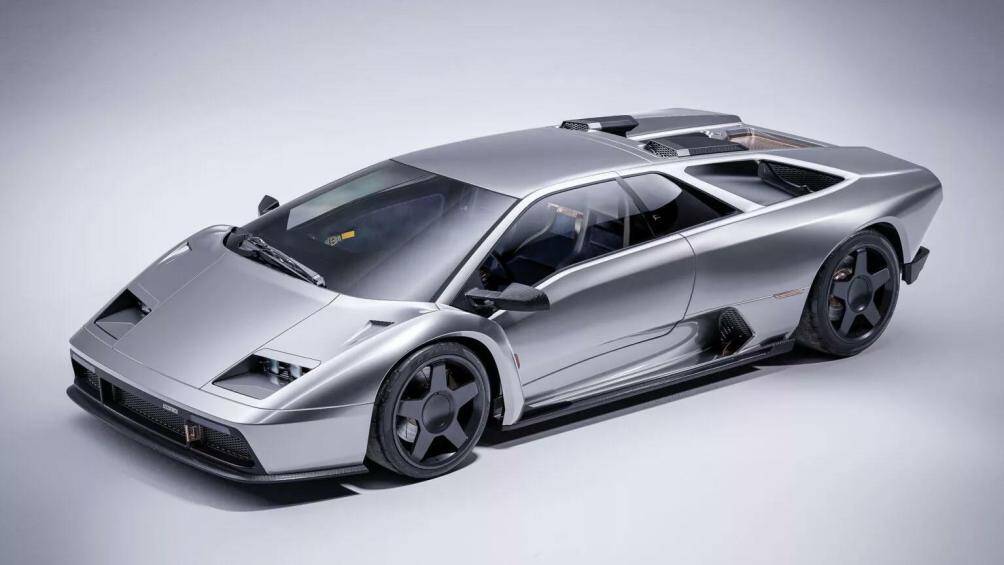 Nhân dịp kỷ niệm 60 năm thành lập của Lamborghini, công ty Eccentrica Cars tại Italia đã thực hiện dự án phục chế chiếc Lamborghini Diablo.