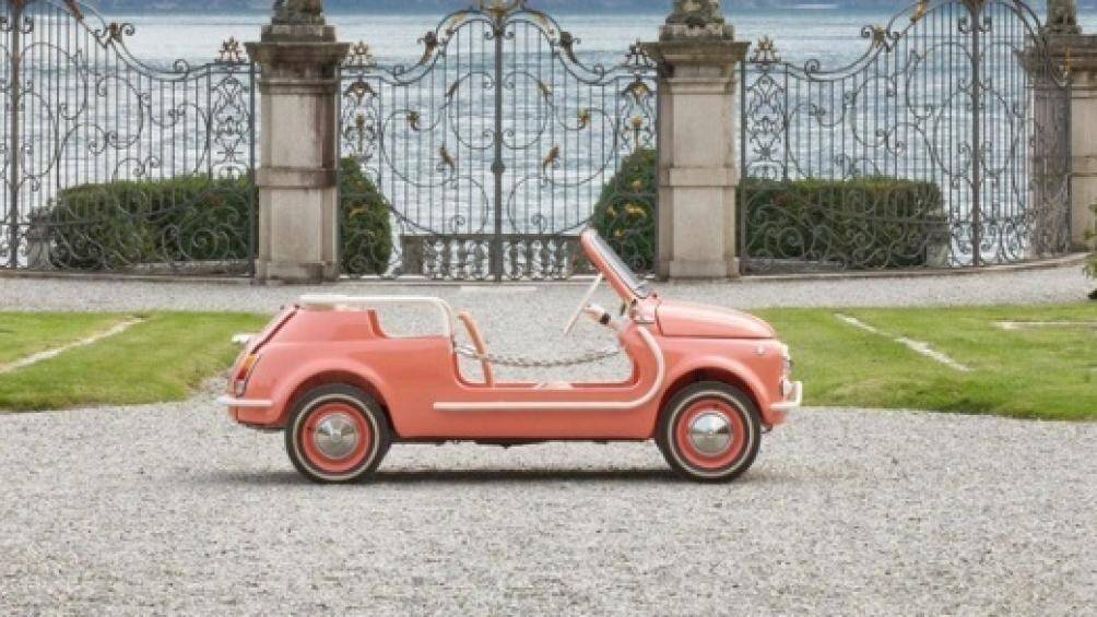 Thương hiệu nội thất Bonacina đã biến Fiat 500 Spiaggina thành một phiên bản ô tô điện mini độc lạ phù hợp với những người đi chơi bãi biển.