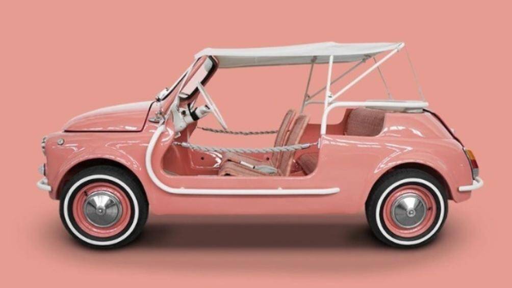 Spiaggina là kiểu xe không cửa không nóc, khá giống xe golf, nhưng thay vì phục vụ những người vung gậy, xe được dùng để chở khách du lịch bãi biển.