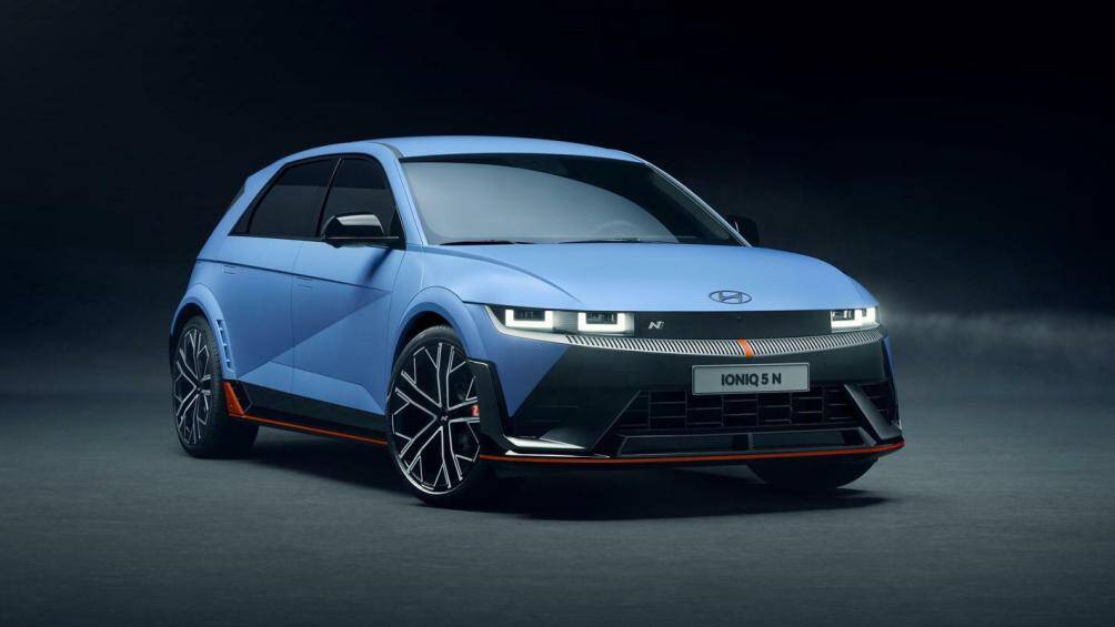 Hyundai tiếp tục gây ấn tượng khi trình làng chiếc xe điện Ioniq 5 N sắp ra mắt tại Goodwood Festival of Speed ở Anh.