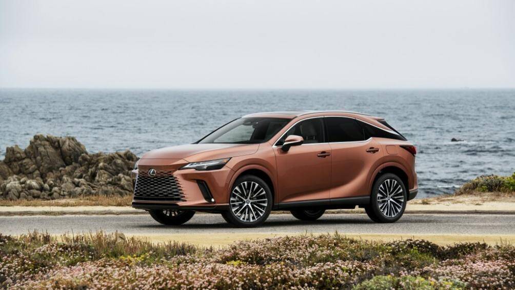 6. Lexus RX 350h 2023.