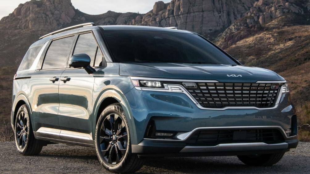 3. Kia Carnival (doanh số: 39.350 chiếc).