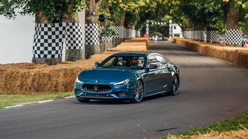 Ghibli phiên bản 334 Ultima sẽ sản xuất số lượng giới hạn 103 chiếc, trong khi Levante Ultima sản xuất số lượng giới hạn 206 chiếc.