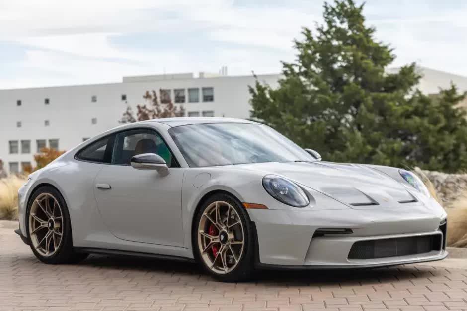 10. Porsche 911 GT3 Touring 2023.