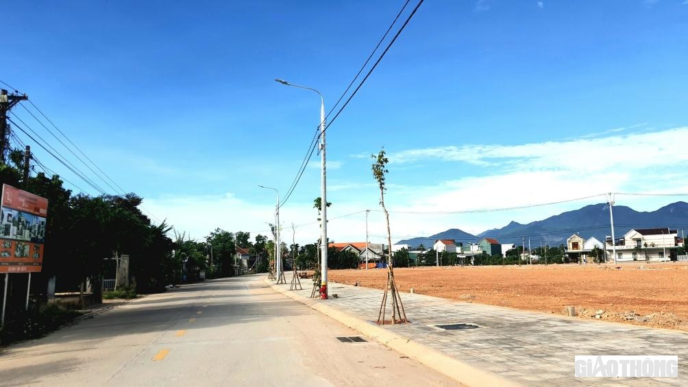 Hạ tầng các khu TĐC kết nối với hạ tầng và khu dân cư hiện hữu đã mở ra không gian phát triển đô thị cho những khu/vùng đất có dự án.