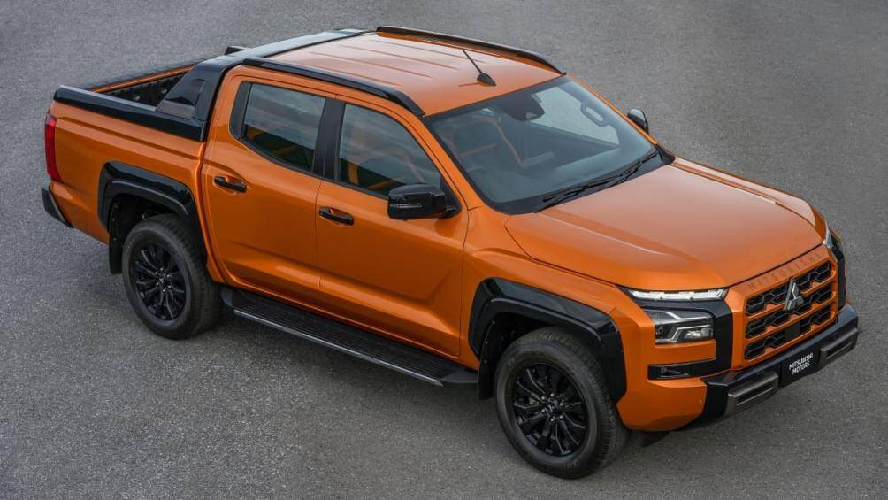 Mitsubishi Triton 2024 có chiều dài cơ sở tăng từ 3.000mm lên 3.130mm, khoảng sáng gầm tăng từ 220mm lên 222mm. Bộ khung mới được có độ cứng chống uốn tăng 40% và độ cứng chống xoắn tăng 60%.