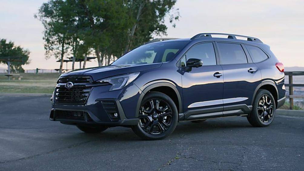 8. Subaru Ascent 2023 (giá khởi điểm: 33.895 USD).