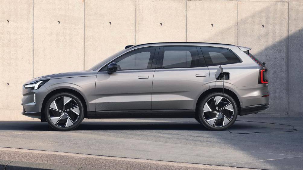4. Volvo EX90 2024 (thời điểm ra mắt dự kiến: đầu năm 2024).