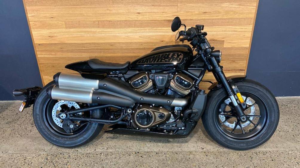 8. Harley-Davidson Sportster S 2023 (giá khởi điểm: 16.399 USD).
