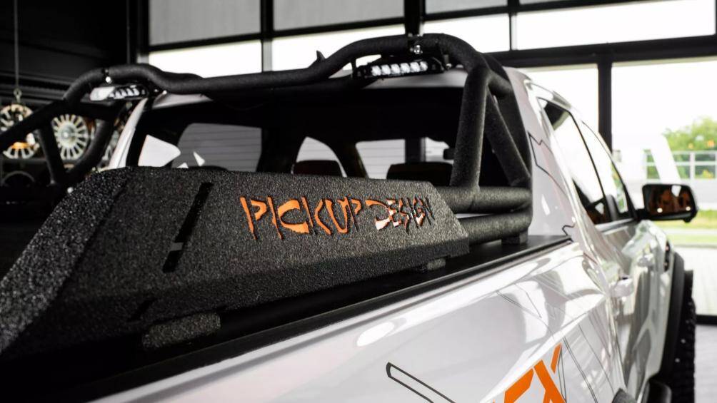 Chi phí thực hiện gói độ CRX T-Rex Pickup là 99.900 Euro, tương đương 2,6 tỷ đồng.