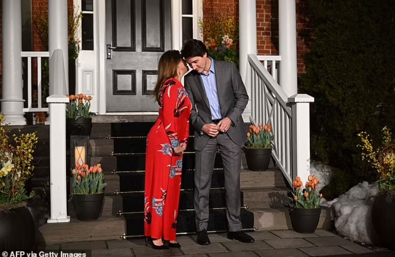 Dẫu vậy, từ trước khi trở thành Thủ tướng, ông Trudeau đã nhiều lần thẳng thắn chia sẻ về việc cuộc sống hôn nhân của hai người có nhiều khó khăn, thách thức. Trong những năm gần đây, bà Sophie ít xuất hiện cùng chồng trước công chúng. Ảnh: AFP.