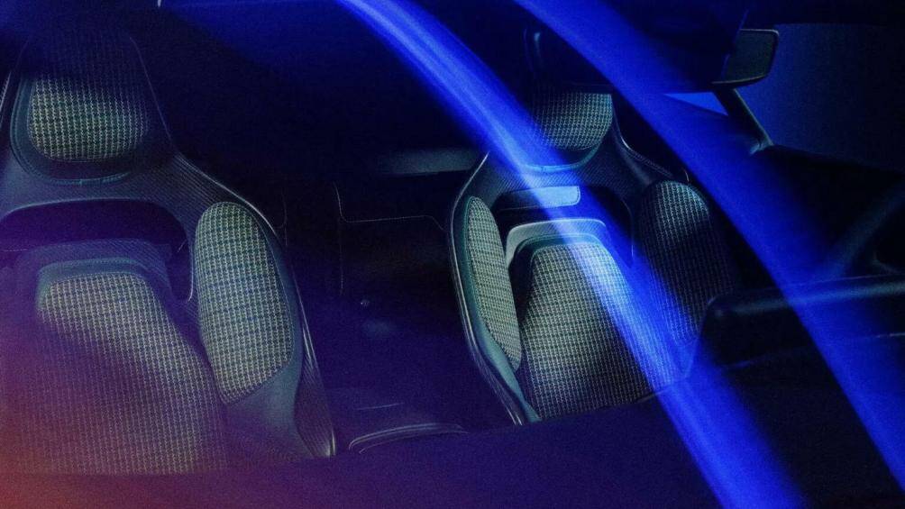 Những khách hàng đầu tiên sẽ được nhận xe từ tháng 9/2023.