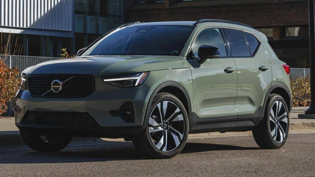 6. Volvo XC40.