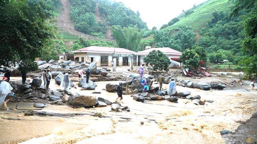 Theo báo cáo của Ban chỉ huy phòng chống thiên tai - tìm kiếm cứu nạn tỉnh Yên Bái, đến ngày 9/8, mưa lũ đã khiến hai người ở xã Khao Mang, một người ở xã Hồ Bốn, huyện Mù Cang Chải thiệt mạng.