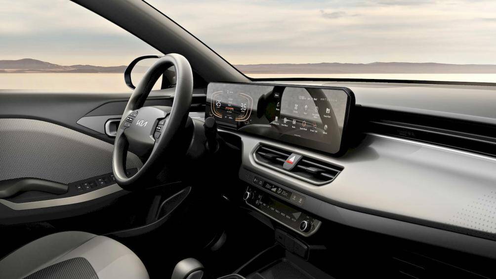 Kia K3 2024 có nhiều trang bị và công nghệ an toàn được hãng tích hợp lên bao gồm 6 túi khí, phanh ABS, kiểm soát cân bằng điện tử...