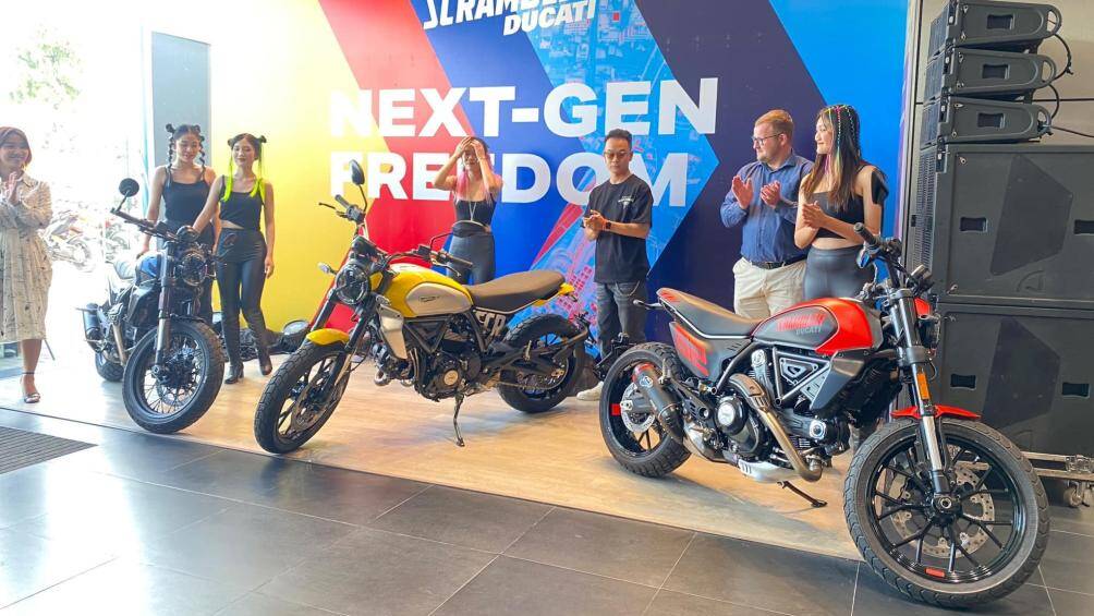 Xe ra mắt Việt Nam với ba phiên bản gồm: Icon, Full Throttle và Nightshift - với phong cách khác nhau.