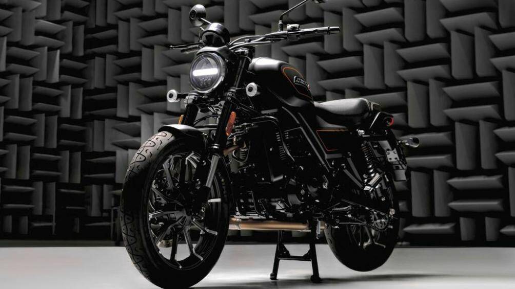 Không có chi tiết kỹ thuật nào của X440 được tiết lộ nhưng từ các bức ảnh cho thấy, cấu hình động cơ là loại đơn làm mát bằng không khí.