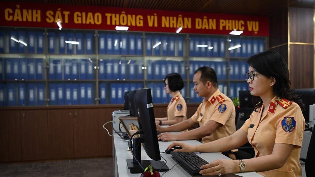 Để các buổi đấu giá diễn ra khách quan, minh bạch, Cục Cảnh sát giao thông (CSGT) và các cục nghiệp vụ của Bộ Công an sẽ cử cán bộ theo dõi, giám sát toàn bộ quá trình và kết quả đấu giá theo quy định của pháp luật về đấu giá tài sản.