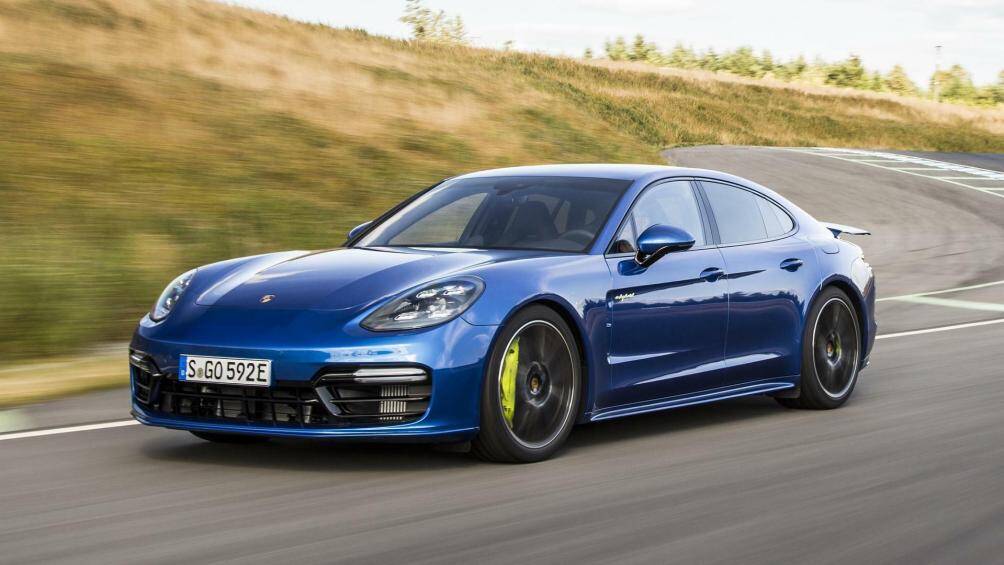10. Porsche Panamera Turbo S E-Hybrid (vận tốc tối đa: 315 km/h).