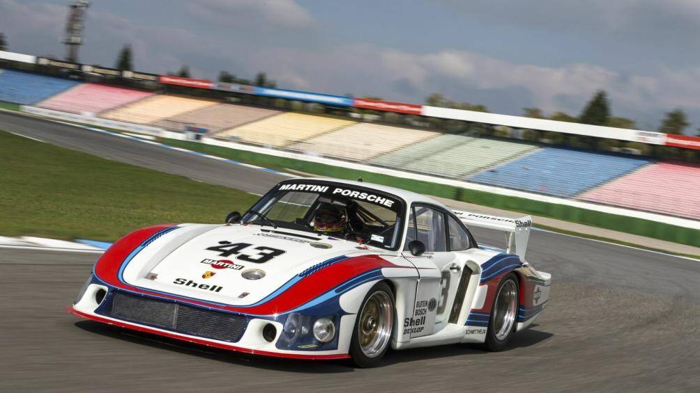 6. Porsche 935 (911) (vận tốc tối đa: 340 km/h).