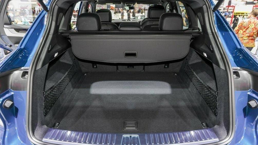 Porsche Cayenne 2024 mới vẫn đi kèm 4 tùy chọn động cơ bao gồm Cayenne tiêu chuẩn, Cayenne E-Hybrid, Cayenne S và Cayenne Turbo GT.